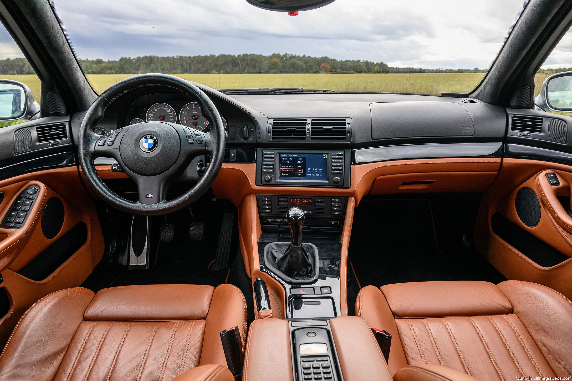 BMW E39 LCI 5 Series Sedan