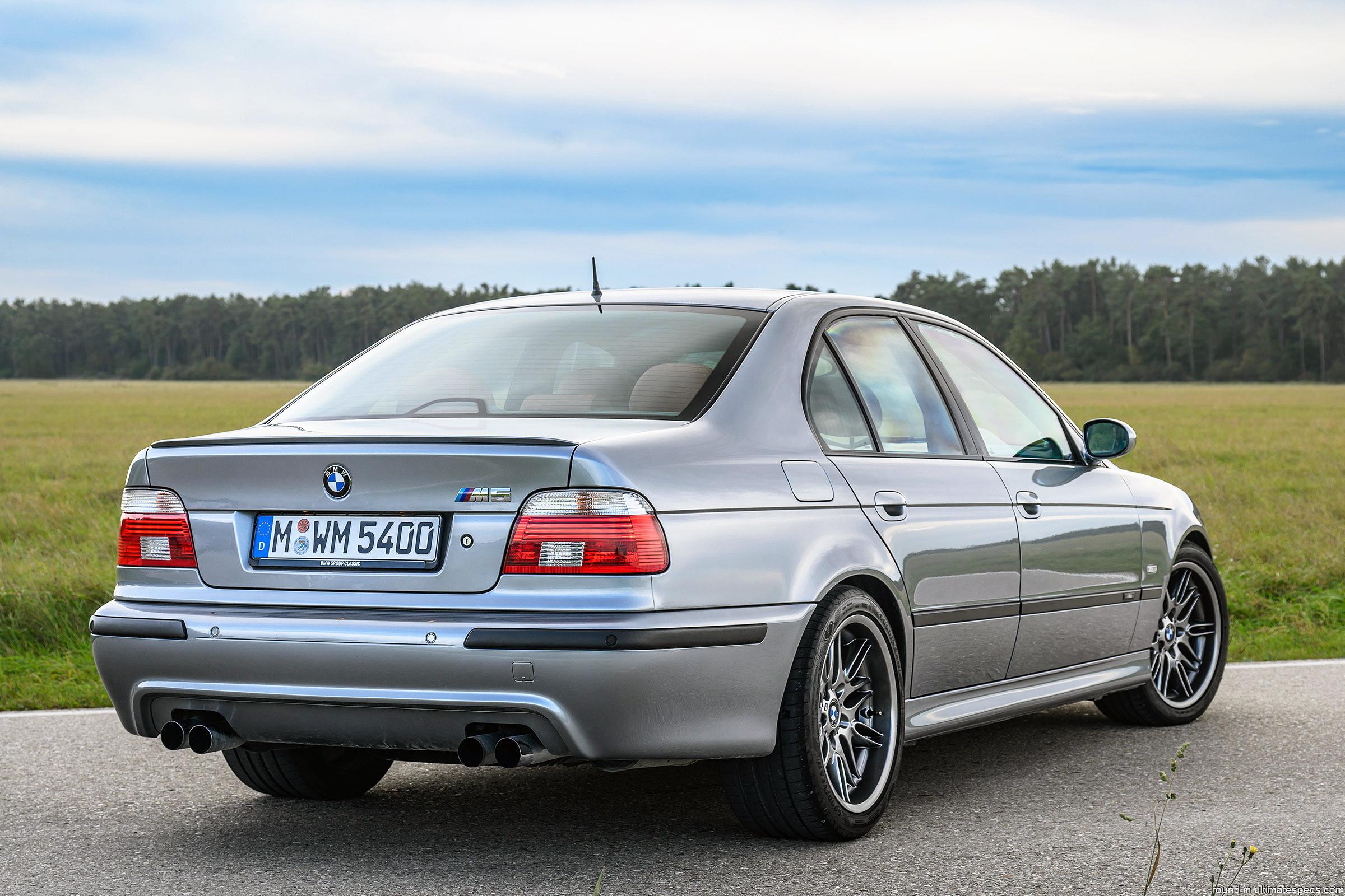 BMW E39 LCI 5 Series Sedan