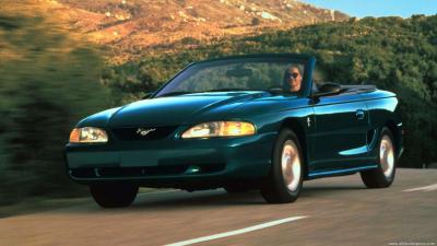 Ford Mustang 4 V6 Coupe (1995)