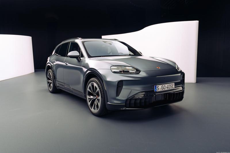 Porsche Cayenne Electric image