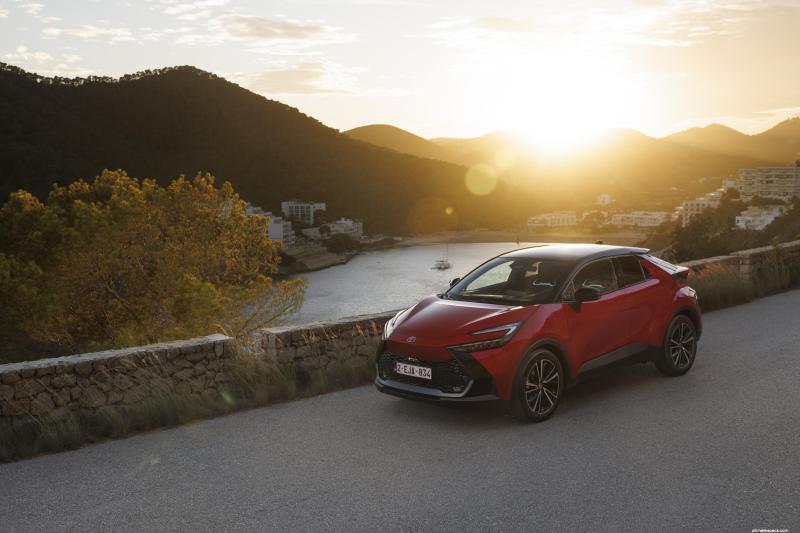 Toyota C-HR II image