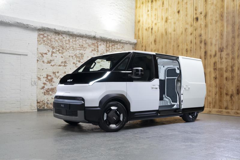 Kia PV5 Cargo L1H1 image