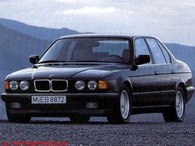 BMW E32 7 Series 735i (1986)