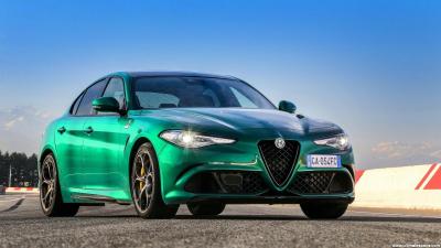 ALFA ROMEO Giulietta Quadrifoglio Verde Specs & Photos - 2011, 2012, 2013,  2014, 2015, 2016 - autoevolution