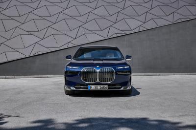 BMW G70 7 Series 740d xDrive (2023)