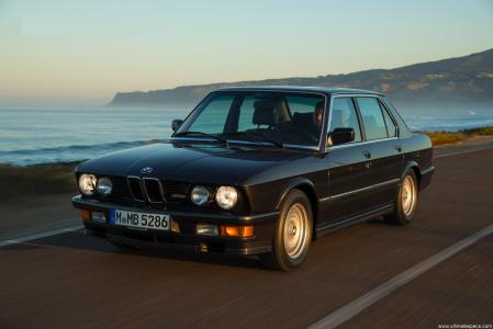 Outstanding sedans of the 80s which made history