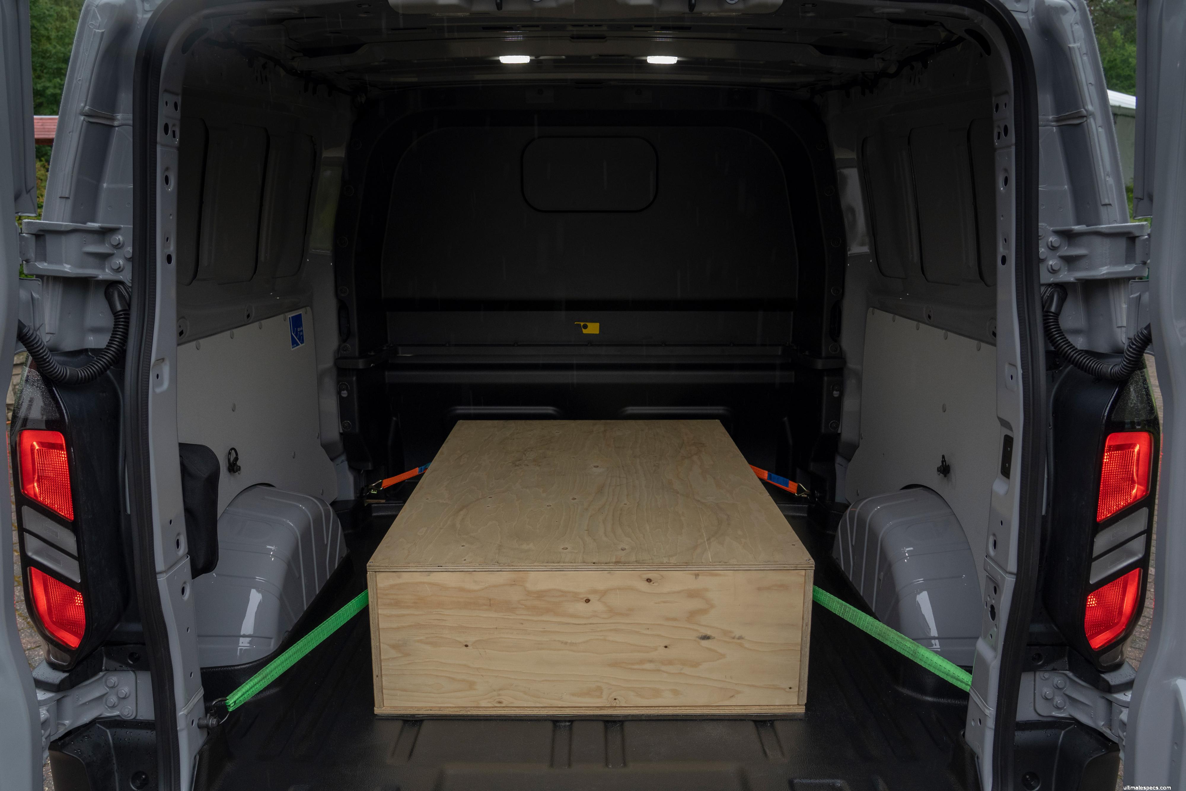 Ford Transit Custom Double-Cab-in-Van L2 2024