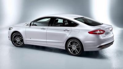 Ford Mondeo 5 Sedan  2.0 TDCi 180HP PowerShift Vignale (2015)