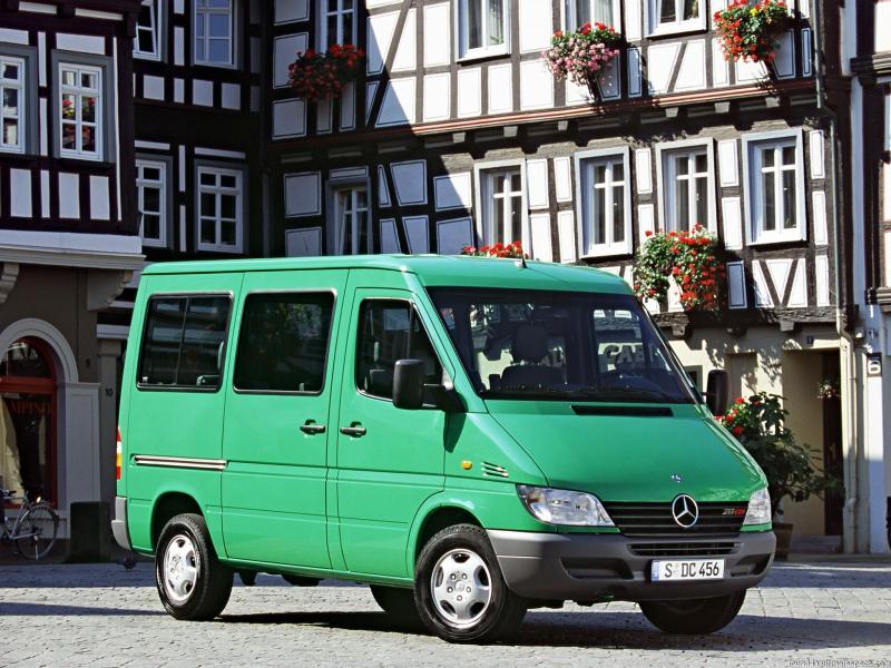 Mercedes Benz Sprinter 2000 L1 Kombi image