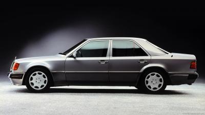 Mercedes Benz W124 Sedan 260 E specs, dimensions