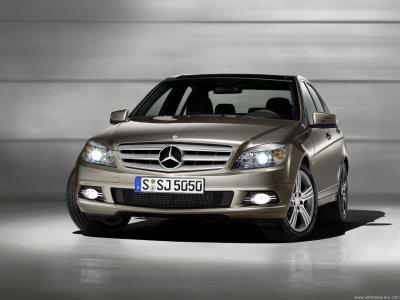 Mercedes Benz W204 Class C 180 CGI BlueEFFICIENCY Estate Aut. (2009)