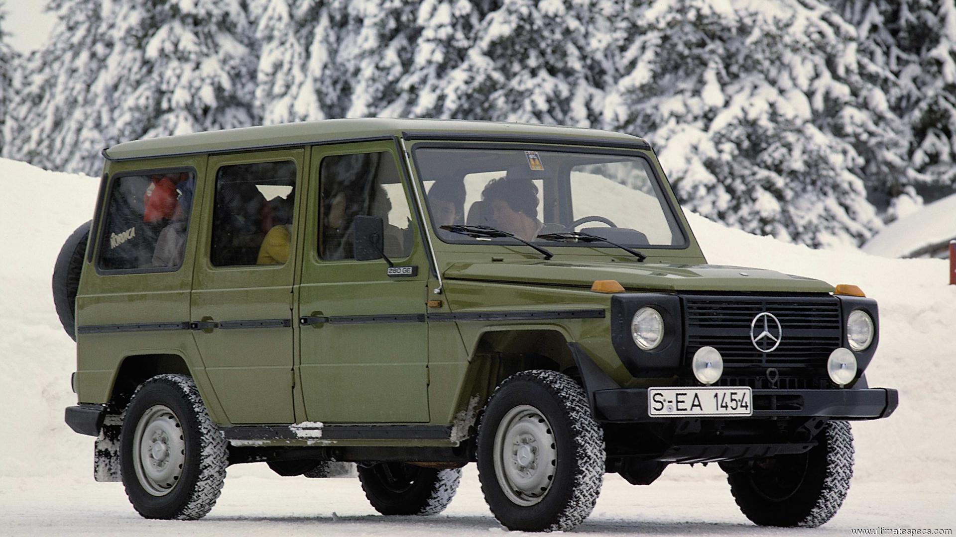 Гелендваген с какого года. Mercedes-Benz w460. Mercedes-Benz w461. Mercedes-Benz g-class w461. Mercedes-Benz g-class w460 1979.