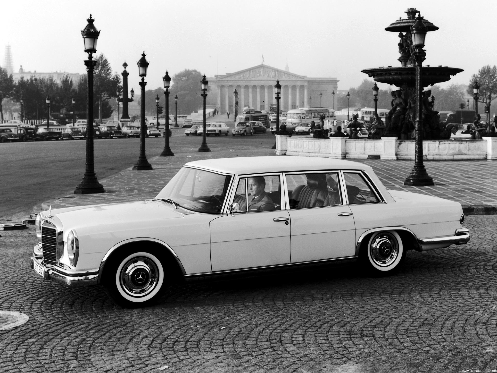 Mercedes Benz W100