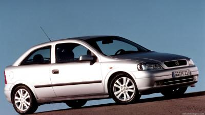 Opel Astra G 3-doors 2.0 Turbo OPC (2002)