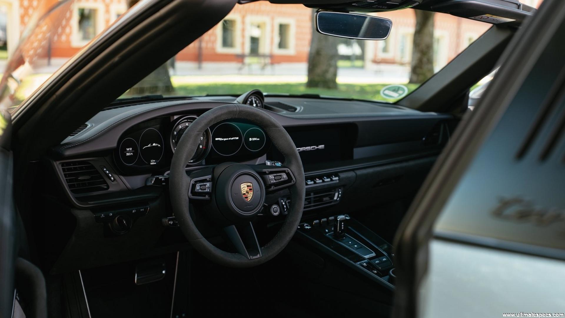 Porsche 911 Targa (992 series)