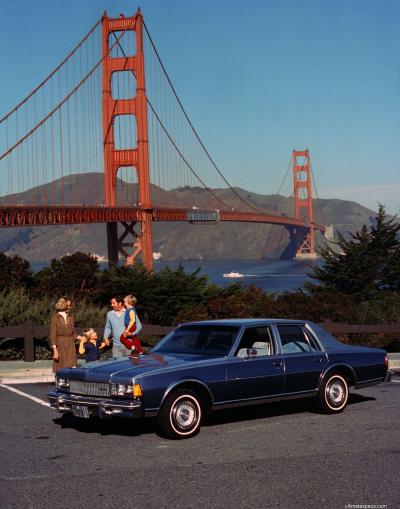 Chevrolet Caprice 3 Sedan 1977 350-4 V8 Hydra-Matic 3-speed (1976)