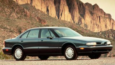 Oldsmobile 88 3.8 V6 (1995)