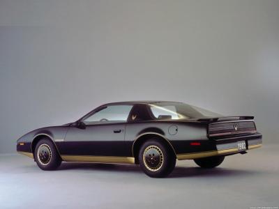 Pontiac Firebird Trans Am 1982 5.0 V8 HO 5-speed (1983)