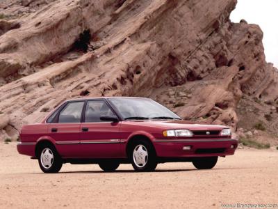 Geo Prizm Sedan 1990 GSi Auto (1989)