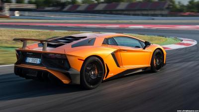 Lamborghini Aventador LP 750-4 SV (2015)