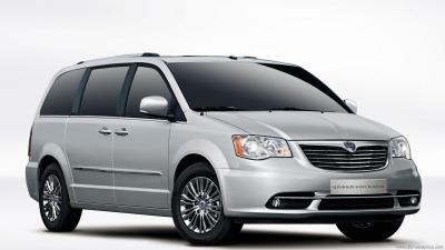 Lancia Voyager 2.8 CRD 178HP S (2014)