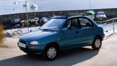 Mazda 121 II 1.3i Cabrio Top (1991)