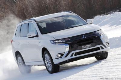 Mitsubishi Outlander 3 (2018 Facelift) PHEV Pure+ (2019)