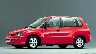 Mitsubishi Space Star 1.2 specs, quarter mile, performance data