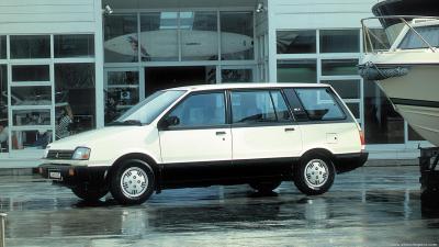 Mitsubishi Space Wagon I 2.0 4WD (1985)
