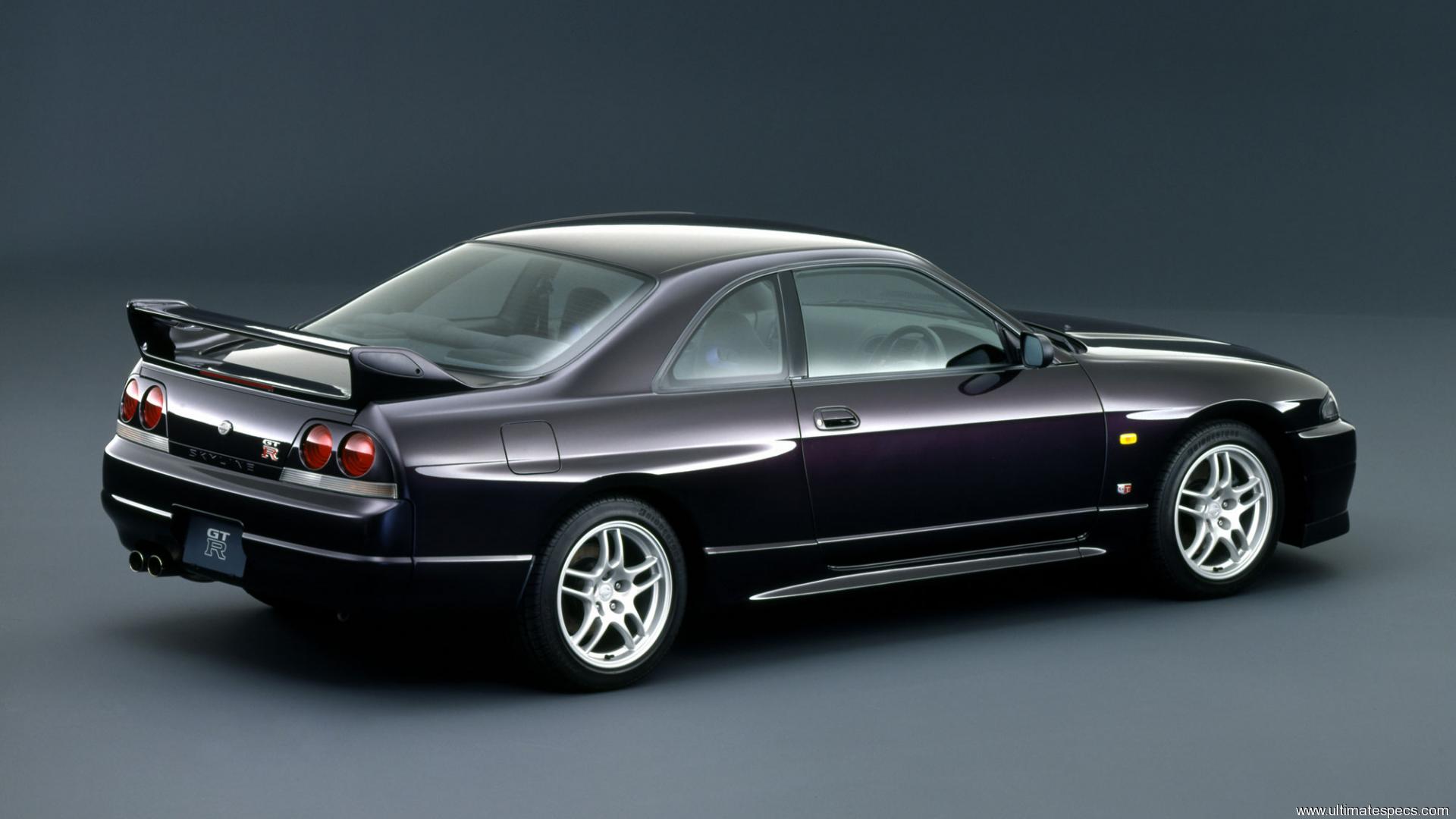 Капот skyline r33