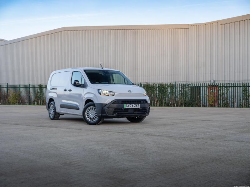 Toyota Proace City 2024 Van L2 image