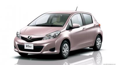 Toyota Vitz XP130 1.0 Jewela (2010)