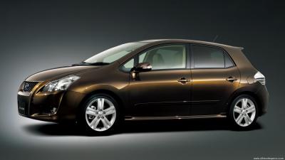 Toyota Blade  (2009)