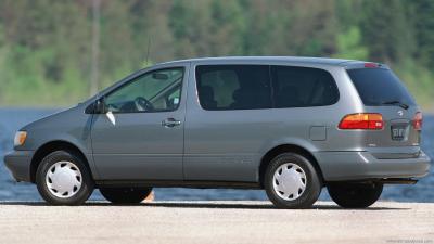 Toyota Sienna I 3.0 V6 (1997)