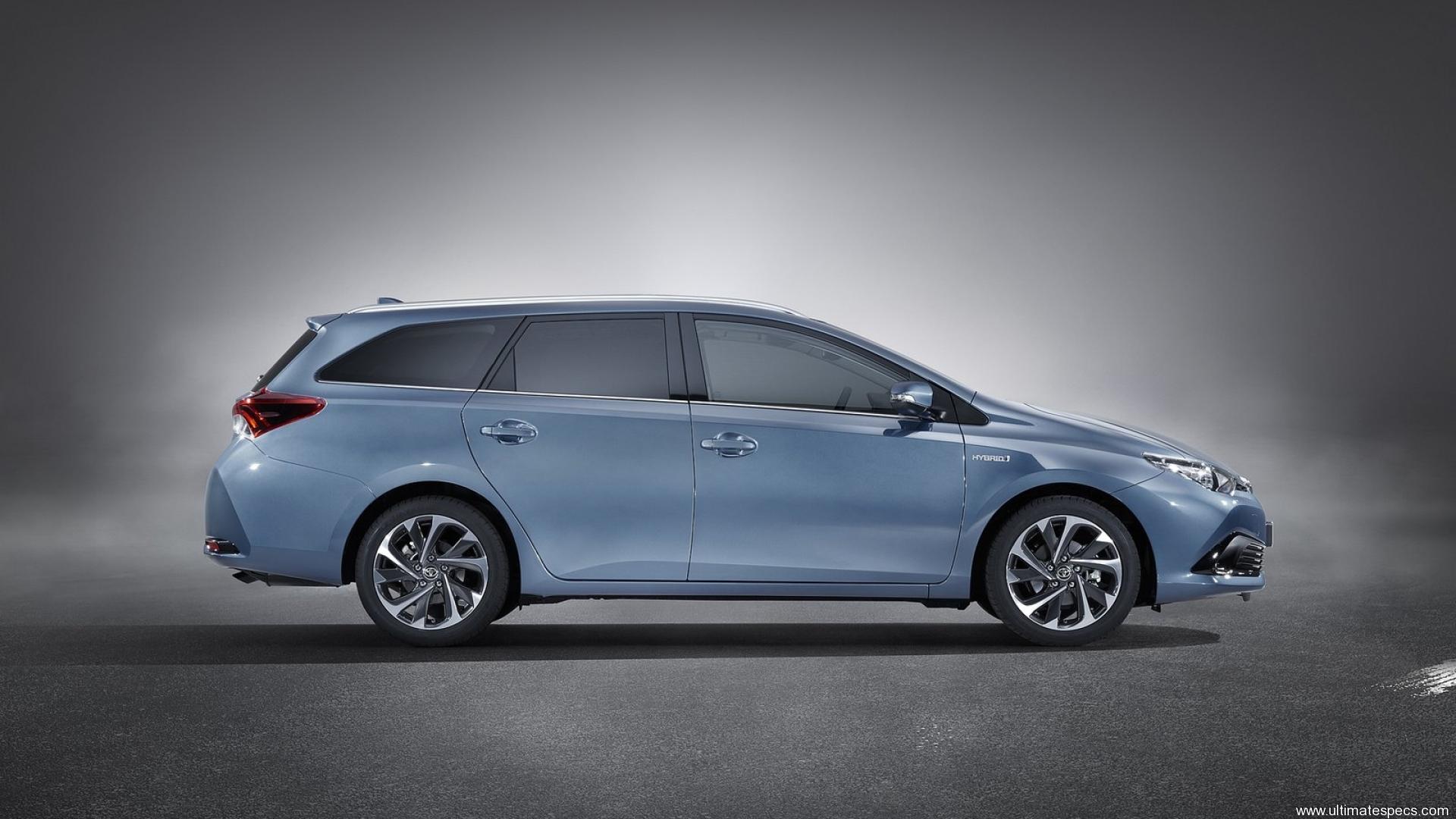 Toyota Auris Touring Sports 2015