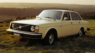 Volvo 244 2.0 (1977)