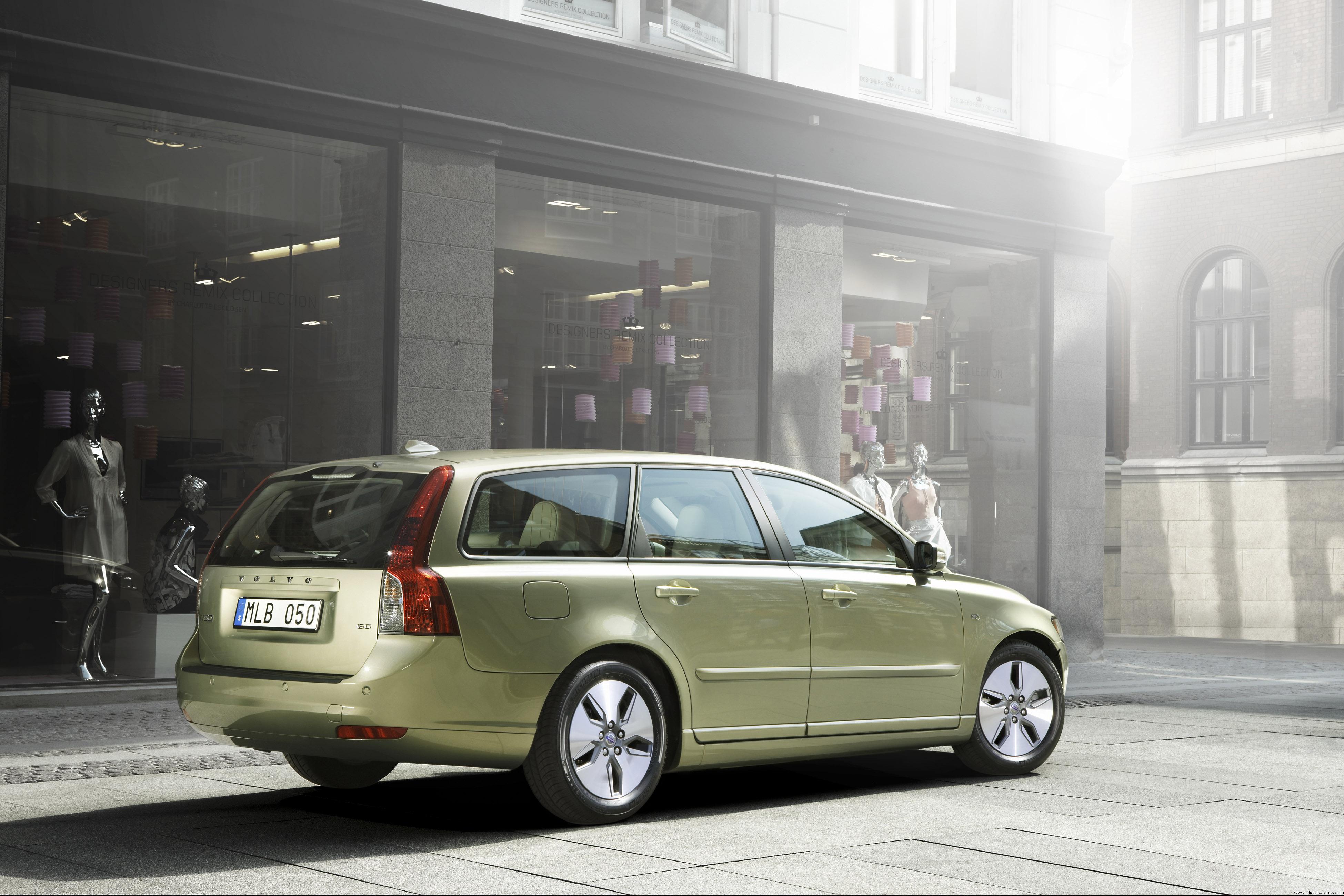 Volvo V50 image