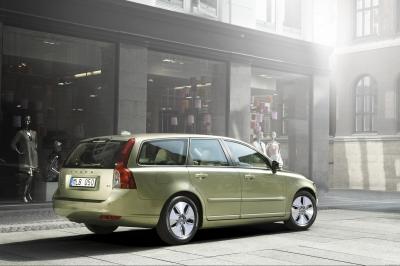 Volvo V50 Momentum D4 (2010)