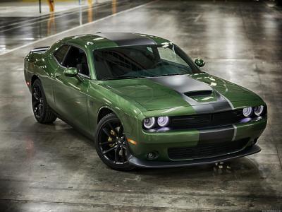 Dodge Challenger R/T 2019 6-speed (2018)