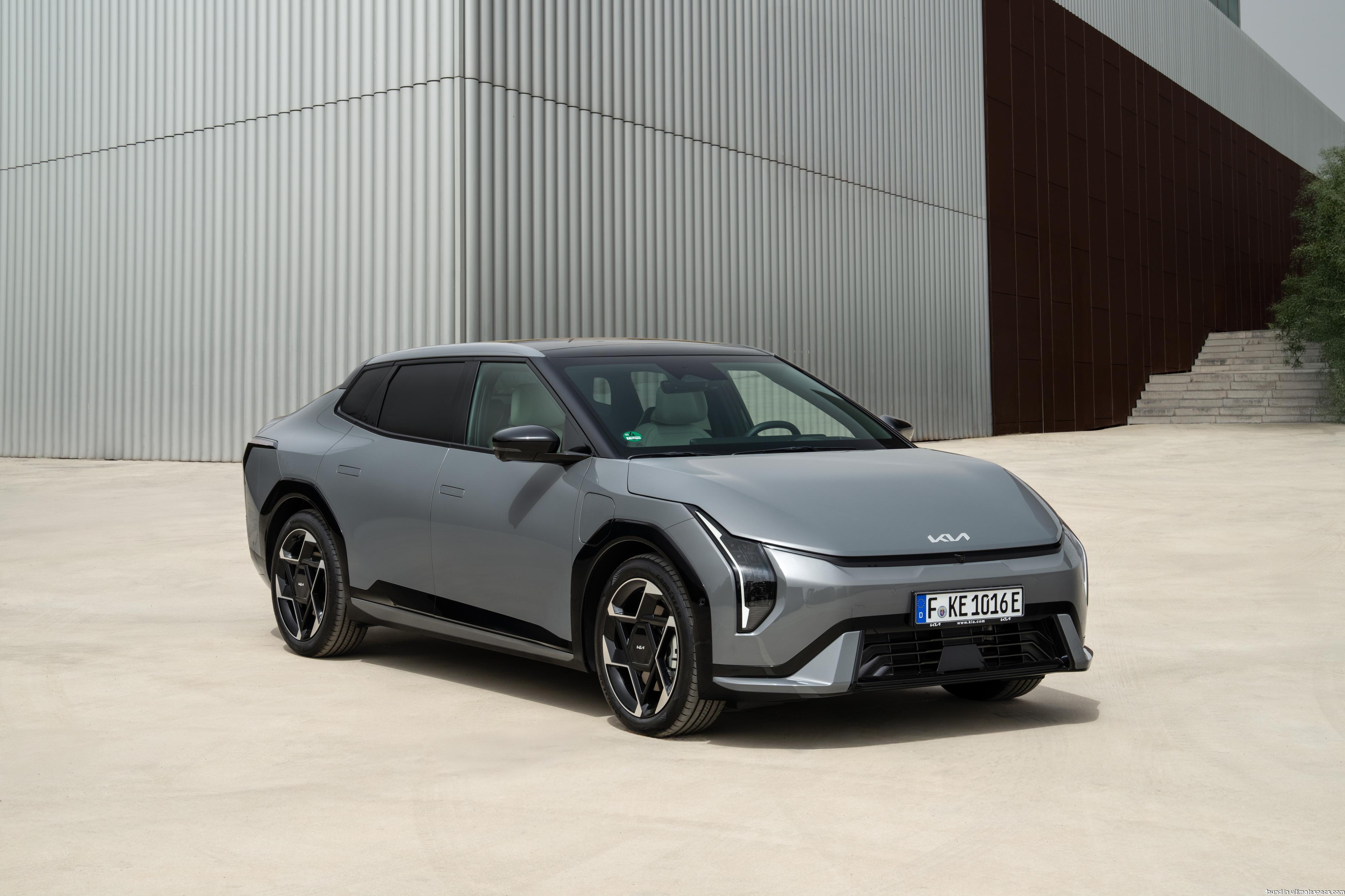 Kia EV4 Fastback/Sedan
