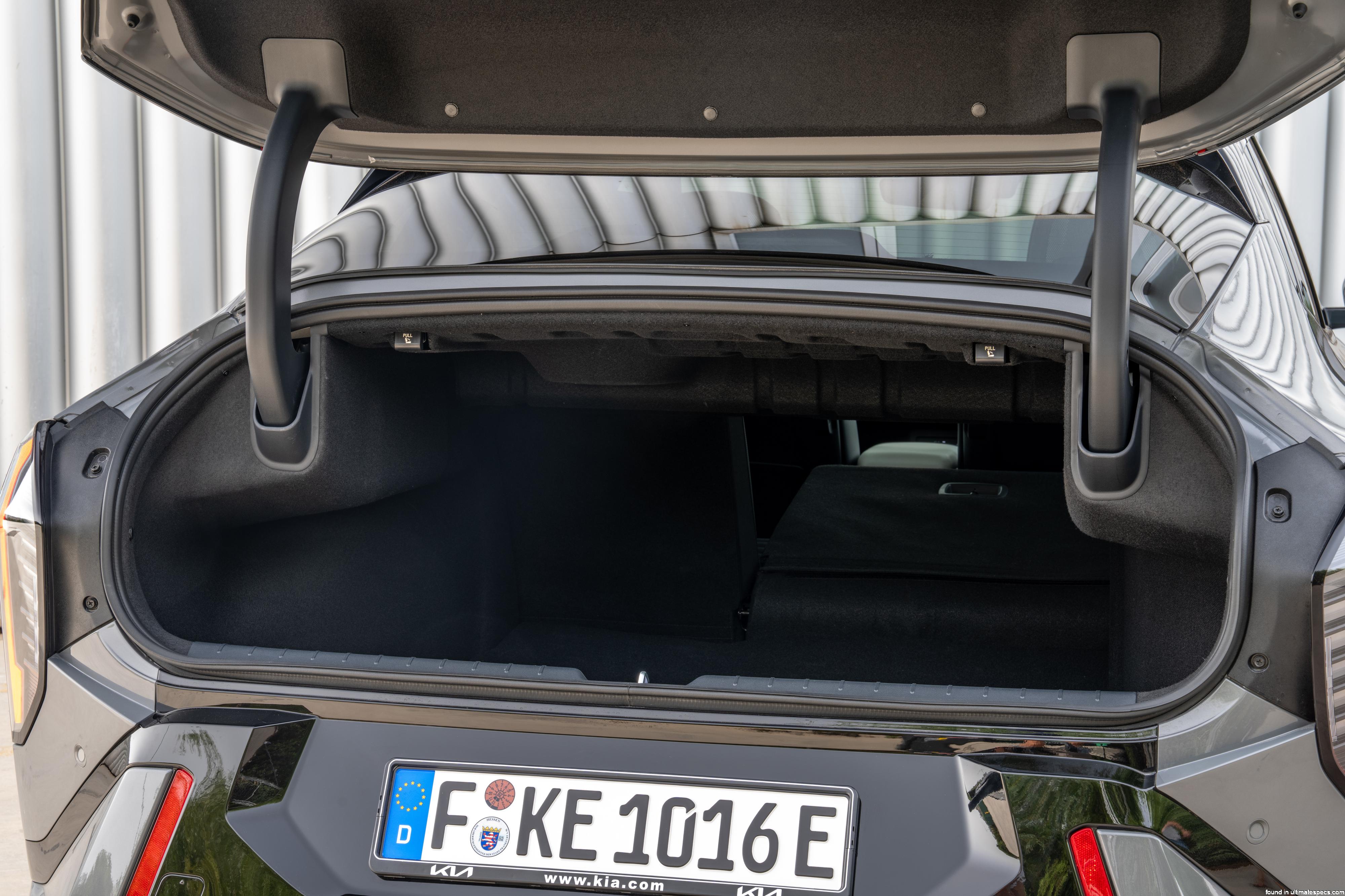 Kia EV4 Fastback/Sedan