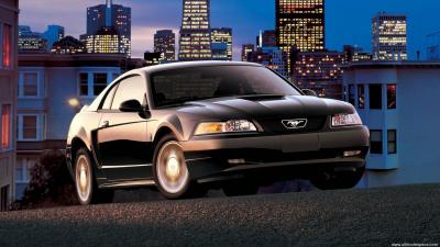 Ford Mustang IV V6 Convetible (2000)