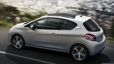 Peugeot 208 3-door Allure 1.4 VTi 95 (2012)
