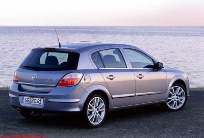 Opel Astra H 2.0 Turbo 200 (2004)