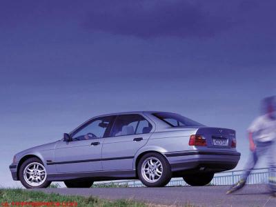  BMW E36 3 Series Sedan 318 tds Ficha técnica, Consumo de combustible, Dimensiones