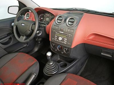 Ford Fiesta 6 ST 2.0 (2005)