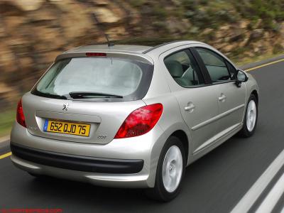 Peugeot 207 1.6i 16v (2006)