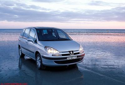 Peugeot 807 2.0 HDi 120 (2002)