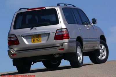 Toyota Land Cruiser 100 image