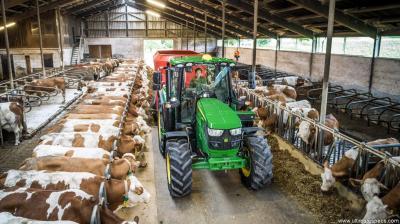 John Deere 6140M 4WD image